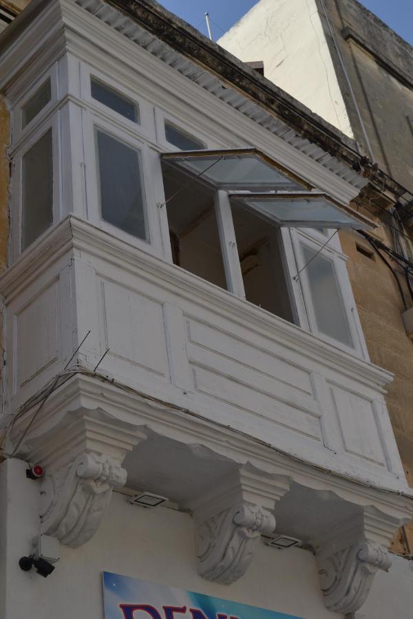 La Luna Town House Слима Экстерьер фото